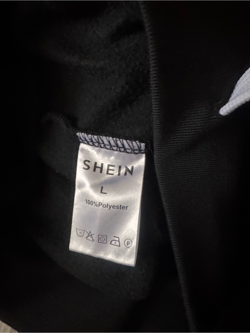 3 SHEIN Short Sleeve Crewneck Tee - Black, Pink, Light Blue and 1 fleece jogger - Picture 5 of 6